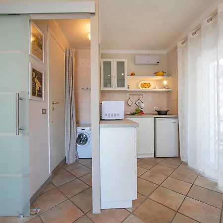 Nido Belvedere Ac And Lake View - Happy Rentals