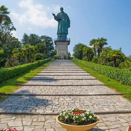 Nido Belvedere Ac And Lake View - Happy Rentals * Леза